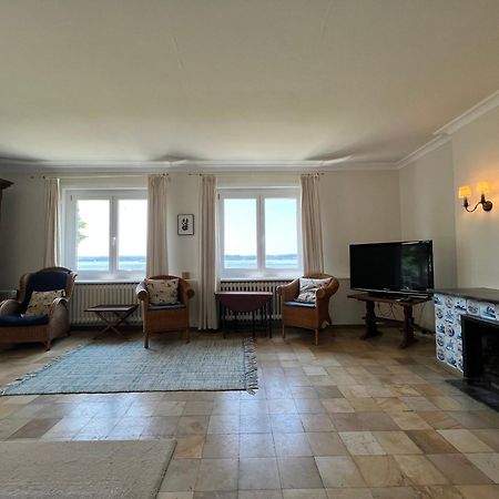 Landhaus Am See Mit Privatem Seezugang Меерсбург Екстериор снимка